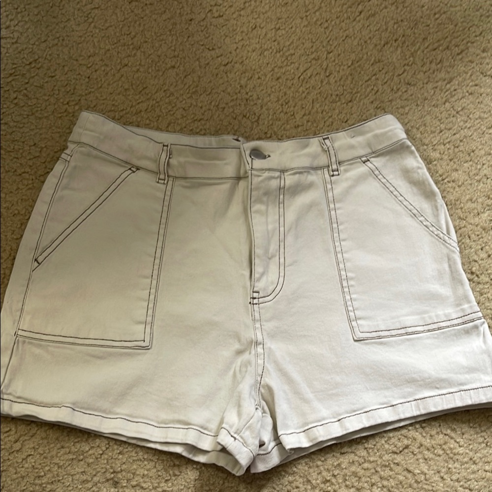 Rachel Paige Women's Cream Shorts